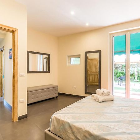Villa Dolcevita With Parking By Napoliapartments Luaran gambar